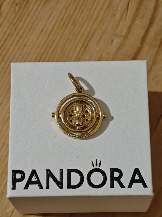 Шарм "Маховик времени" Pandora. Алматы