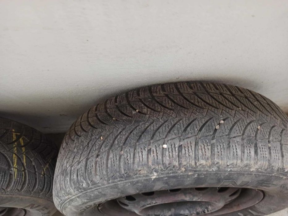 зимни гуми Nexen 205/60/15 с джанти 15 цола