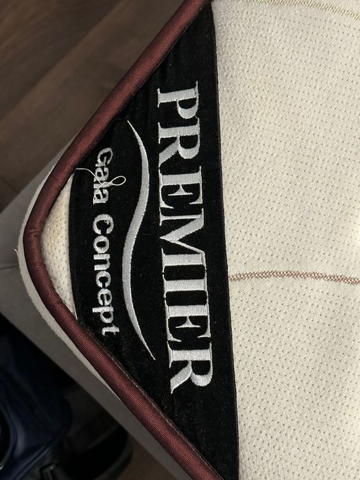 De vânzare pat cu saltea