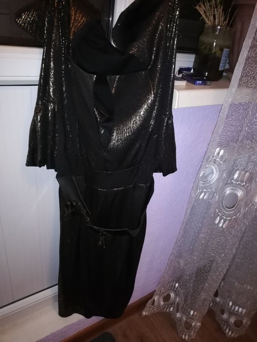 Продам новое вечернее платье