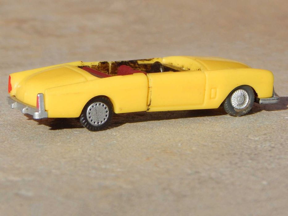 Macheta Studebaker Commander 1952 sc 1:87 HO Ferrero Kinder