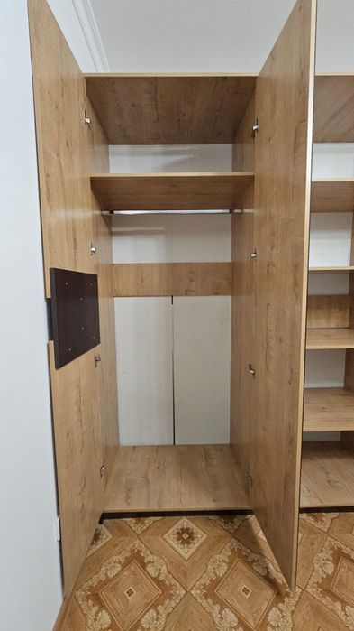 Шкаф четырехдверный с зеркалами