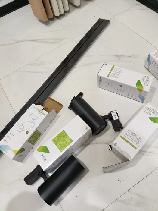 Прожекторы с дорожками