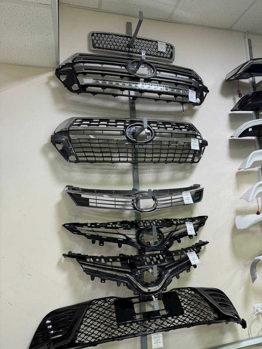 Решетка радиатора на Toyota