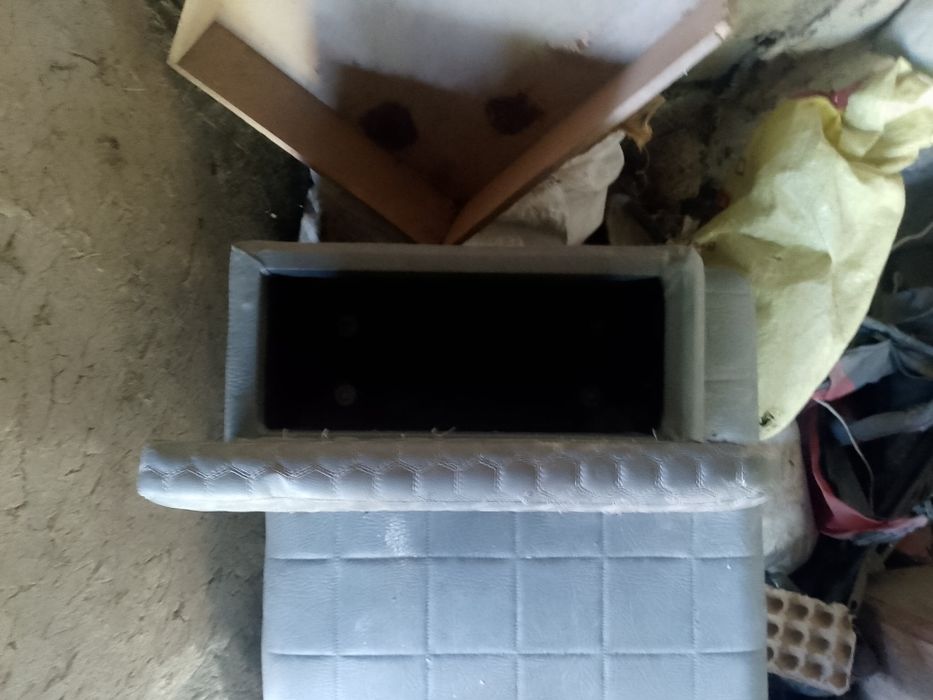 Aftbuuz bar sotiladi narxini kelishimi yahshi xolatda