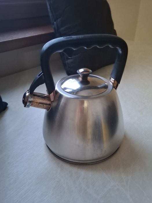 Чайник  продаётся