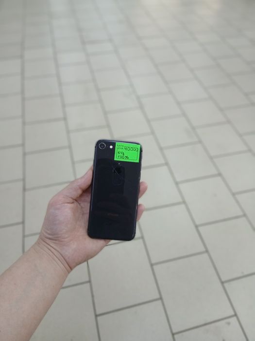 Продам айфон 8 64g 100%