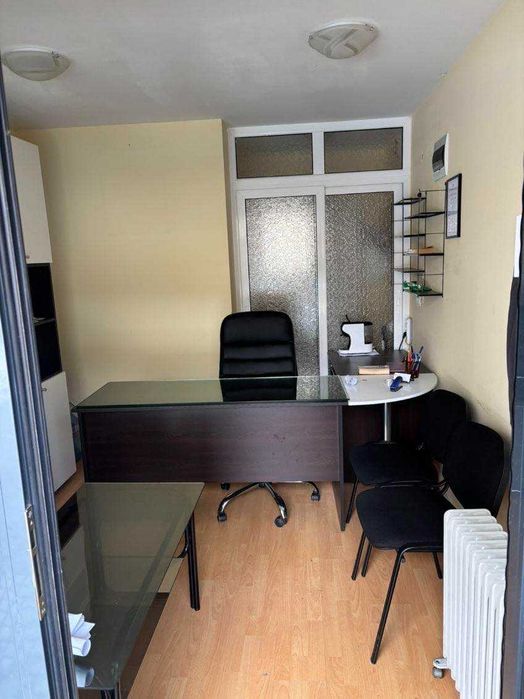 Дава се под наем Офис в София, Център - 13 кв.м за 175 € - Снимка #2