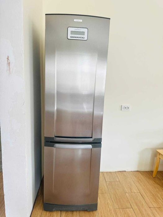 Холодильник Electrolux