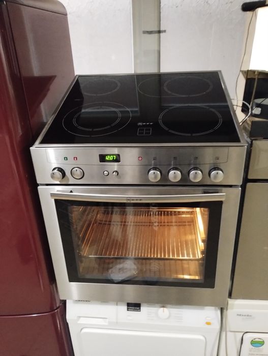 Фурна с плот NEFF