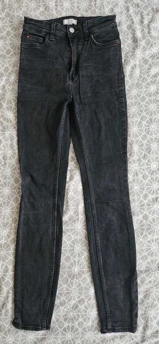 Blugi negri de la h&m