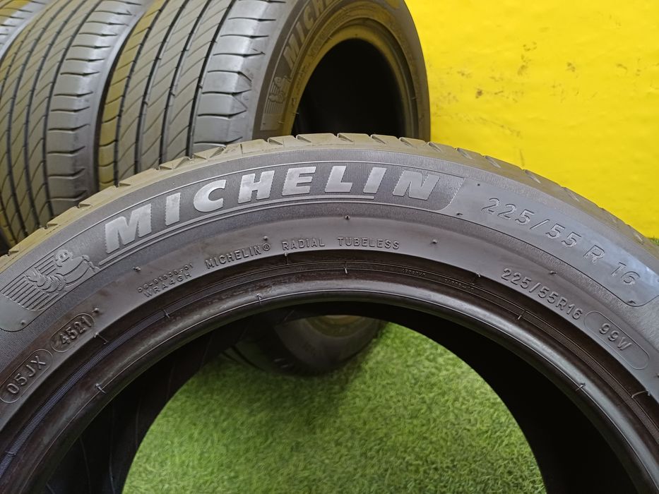 Шины 225 55 R16 Michelin комплект