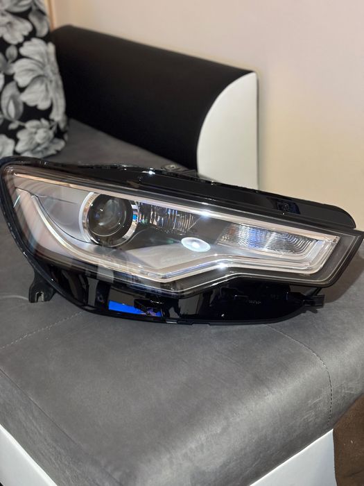 Фар Hella за Ауди a6 c7 2014г оригинален . Оборудван, със завиване.