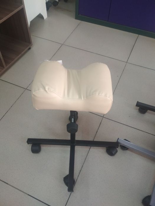 Подставка ног для педикюра