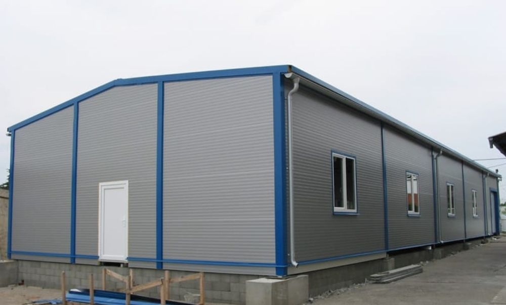 Hala metalica confecționată din profil ipe 200  12X30X4   8500 de euro