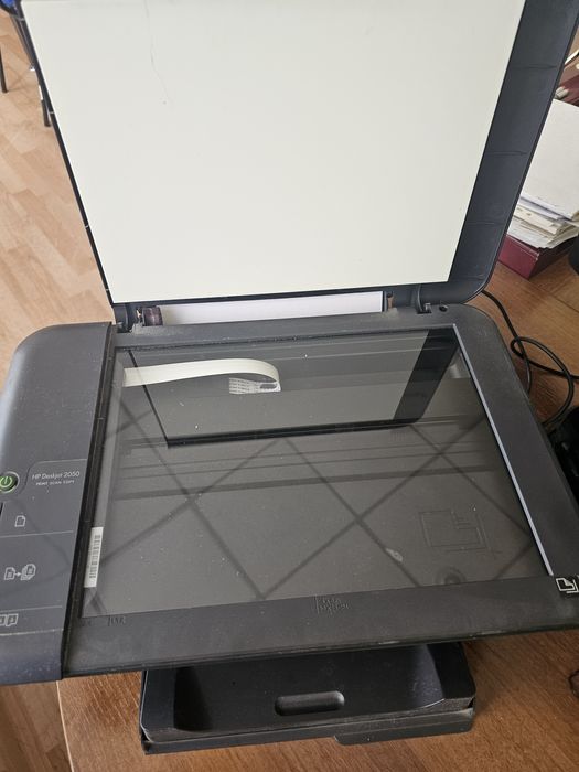 Цветной принтер МФУ HP DeskJet 2050