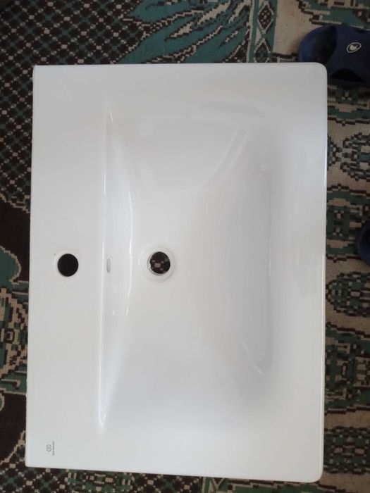 Vand chiuveta cu masca de chiuveta