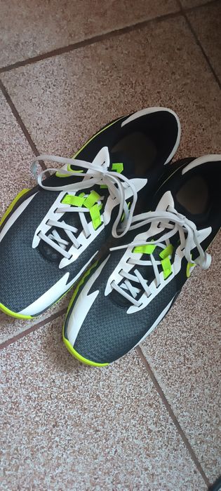 Adidași mărimea 42,5 nike