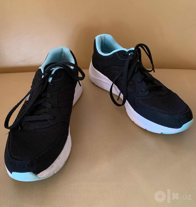 Кроссовки «SKECHERS» 40-размера / оригинал / ВЬЕТНАМ  / б/у, но в