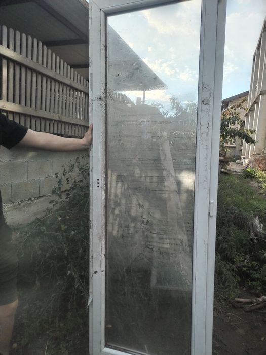 Продавам  дограма Rehau