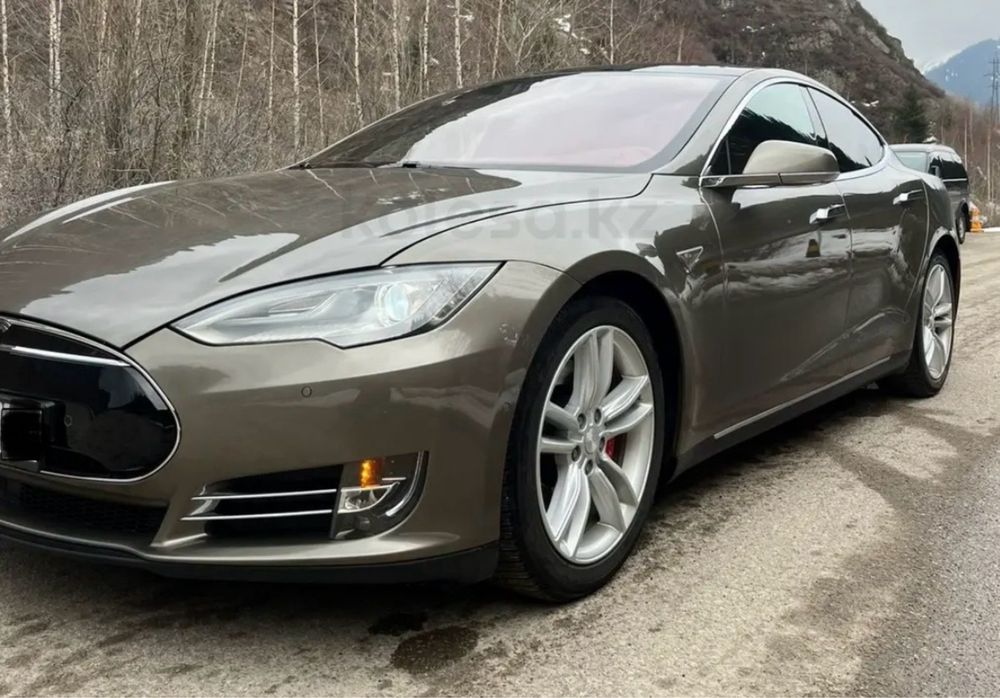 Tesla Model S P85D Тесла