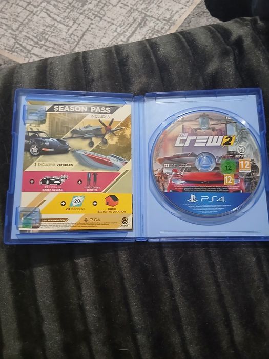 The crew 2 stare ok