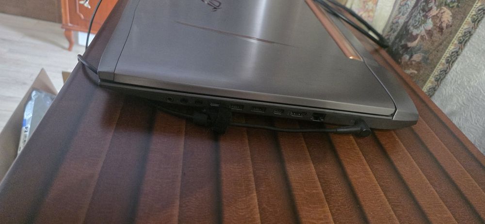 Ноутбук ASUS rog G752