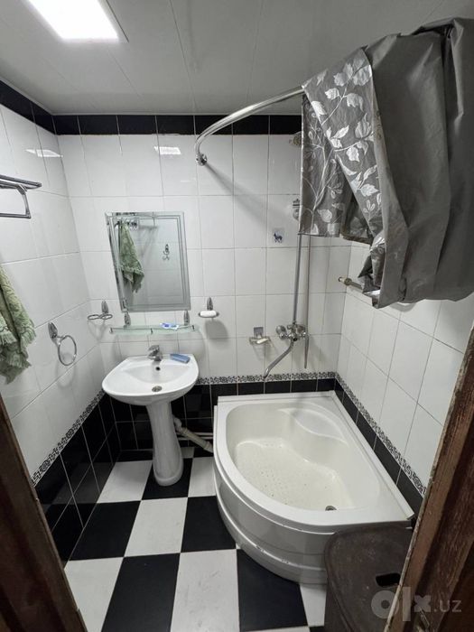 Sotiladi 2 xona 60m2 kvartira qulay joyda joylawgan