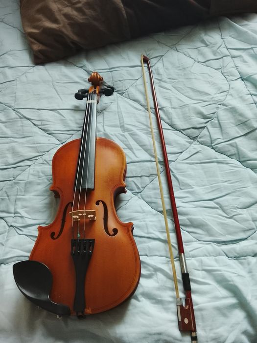 продам мини-скрипку