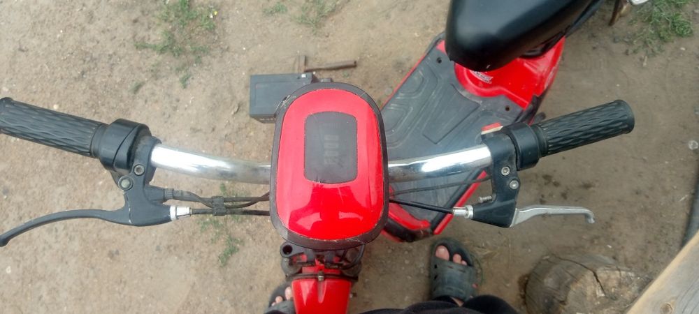 Электроскутер(красный)