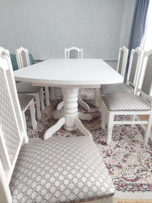 Продам стол и стулья 10 шт