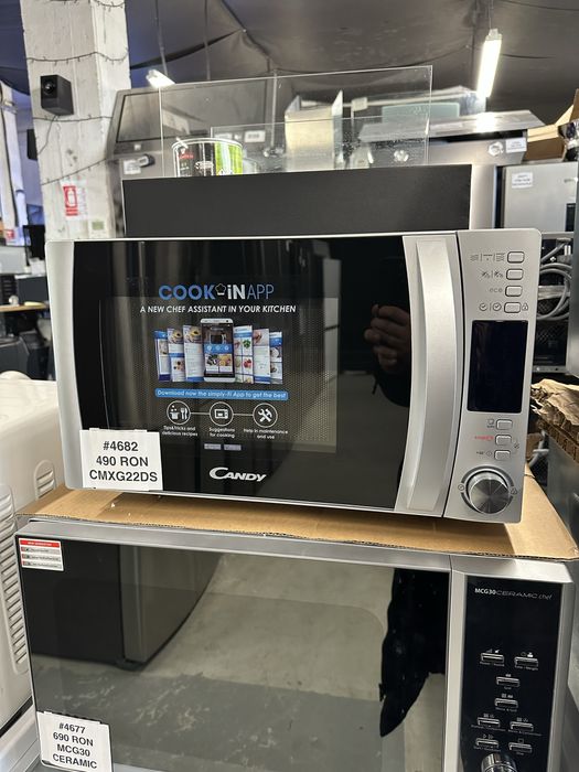 Cuptor cu microunde si grill Candy CMXG22DS