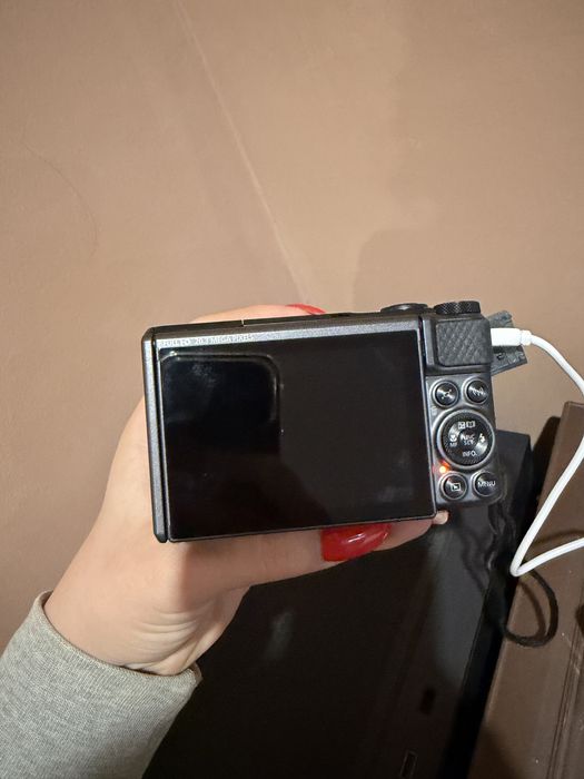 Фотоапарат Canon