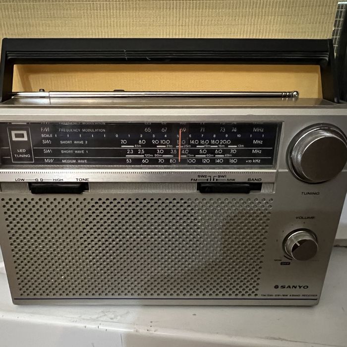 Радиоприемник Sanyo RP-8800su