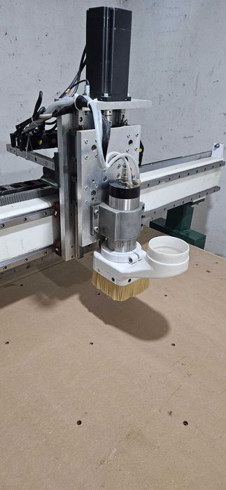 CNC рутер 1500x2600 мм | 2.2 kW шпиндел | Планетарни редуктори | DDCS 3.1