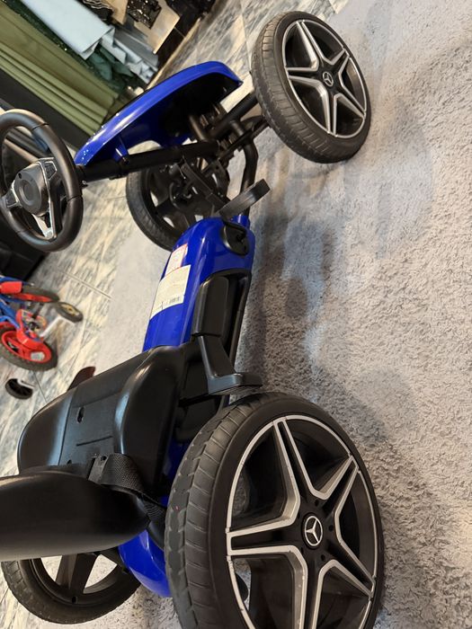Kart Mercedes albastru