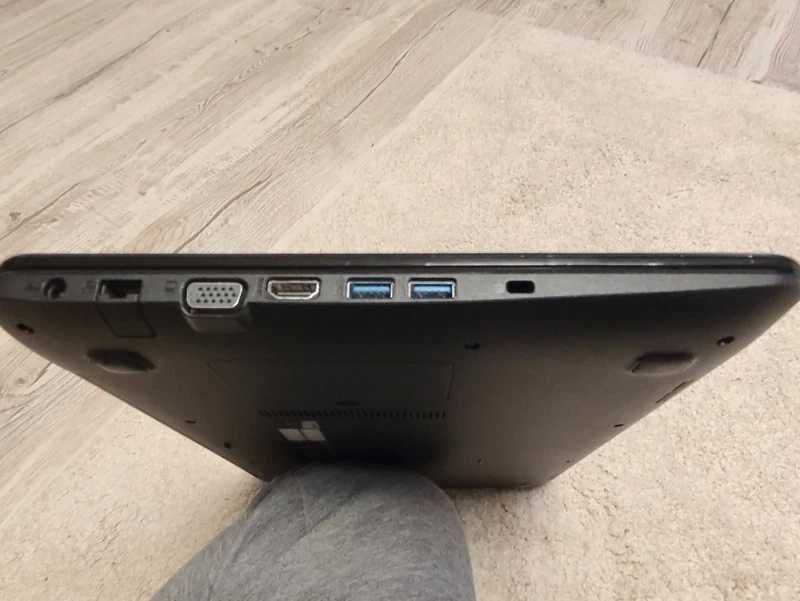 Laptop ASUS 15.6" | Intel i5-6200U | 8GB RAM |Acumulator nou,| Stare [Foarte bună]
