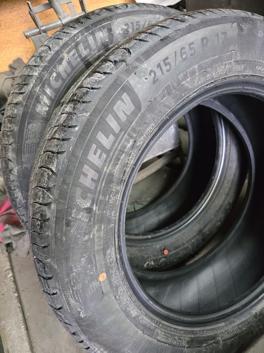 Лятна автомобилна гума