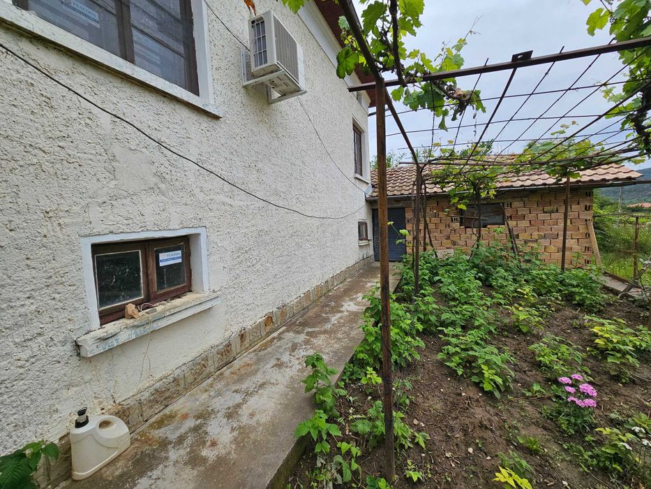 Продава се Къща в с. Пчелище, Област Велико Търново - 150 кв.м за 627 €/кв.м - Снимка #1