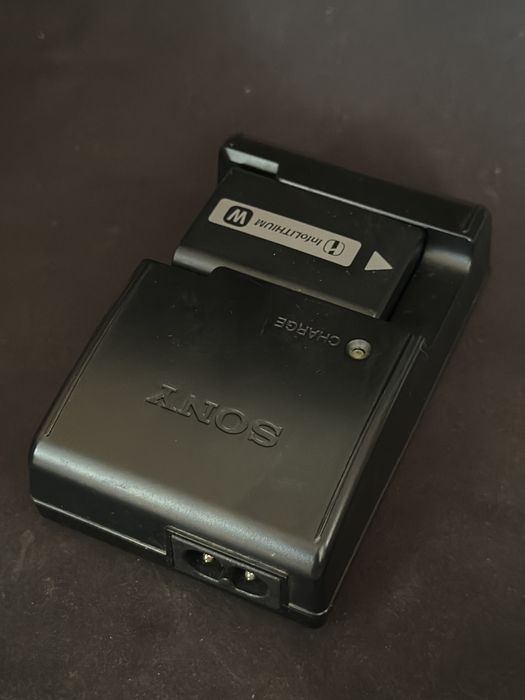 Продам камеру Sony a37