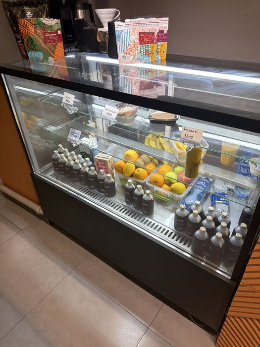 Продам витрины холодильник