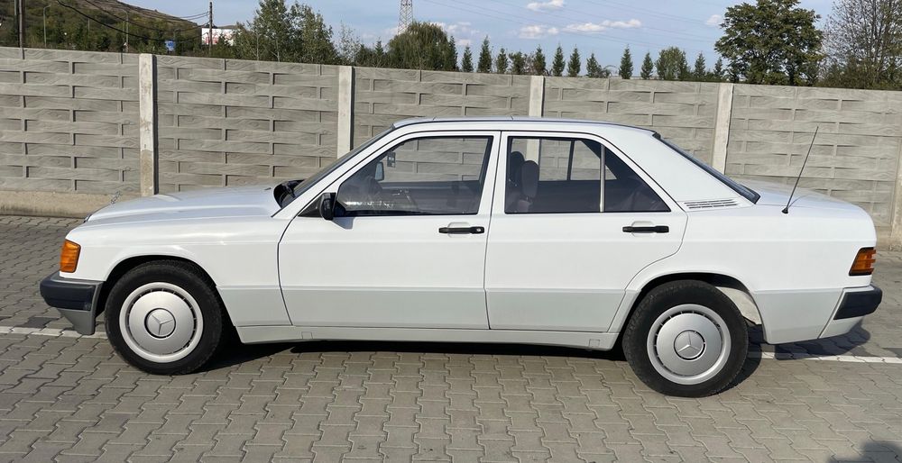 Mercedes Benz 190