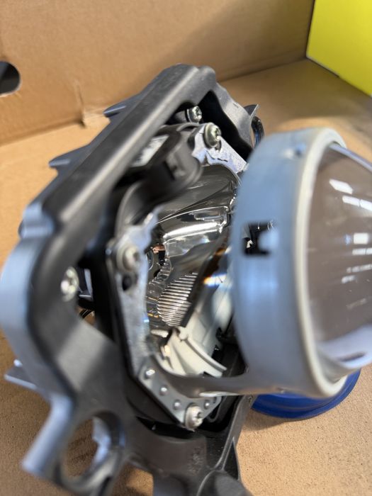 Биксенон проектор Hella – ляв, динамичен фар BMW E60 dynamic