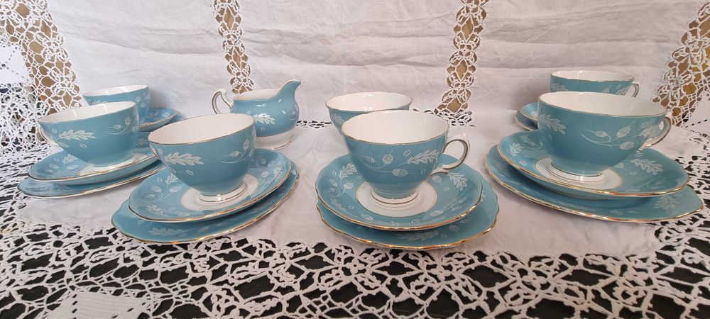 Английски сервиз от костен порцелан, Colclough