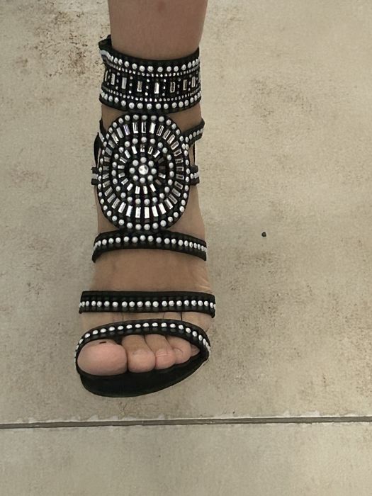 Туфли женские со стразами