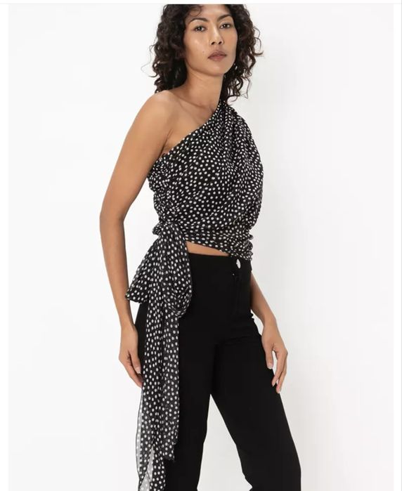 Топ на точки на zara