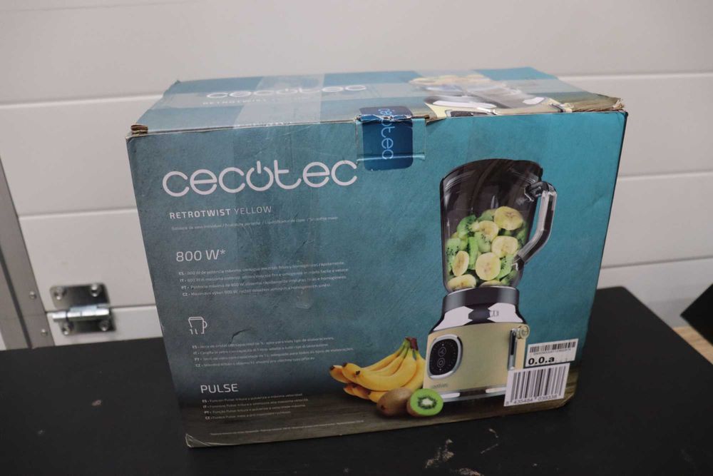 Блендер Cecotec Yellow RetroTwist 800 W, стъклена купа 1л, 4 остриета