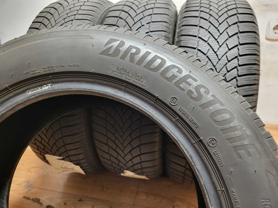 205/60/16 Bridgestone / 225/55/16 Taurus зимни гуми