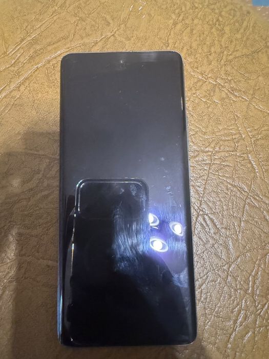 Продаю Realme 10 pro + 5G.