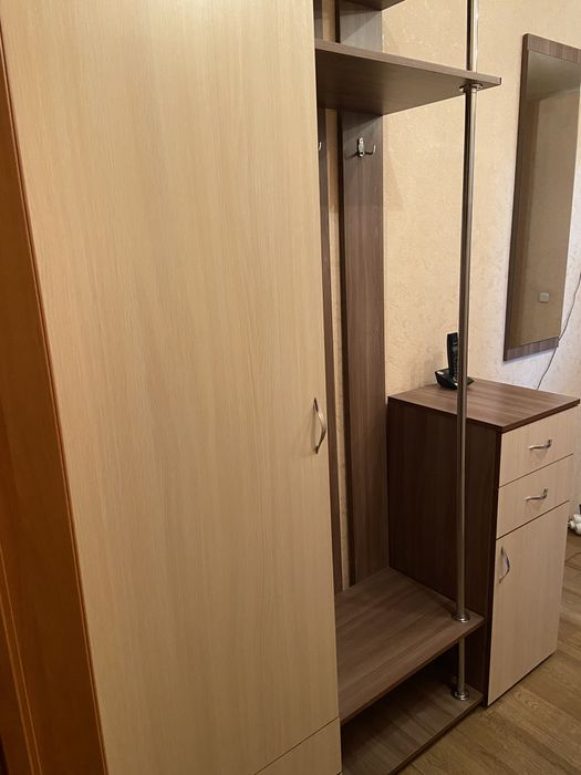 Продам мебель для прихожей ,
